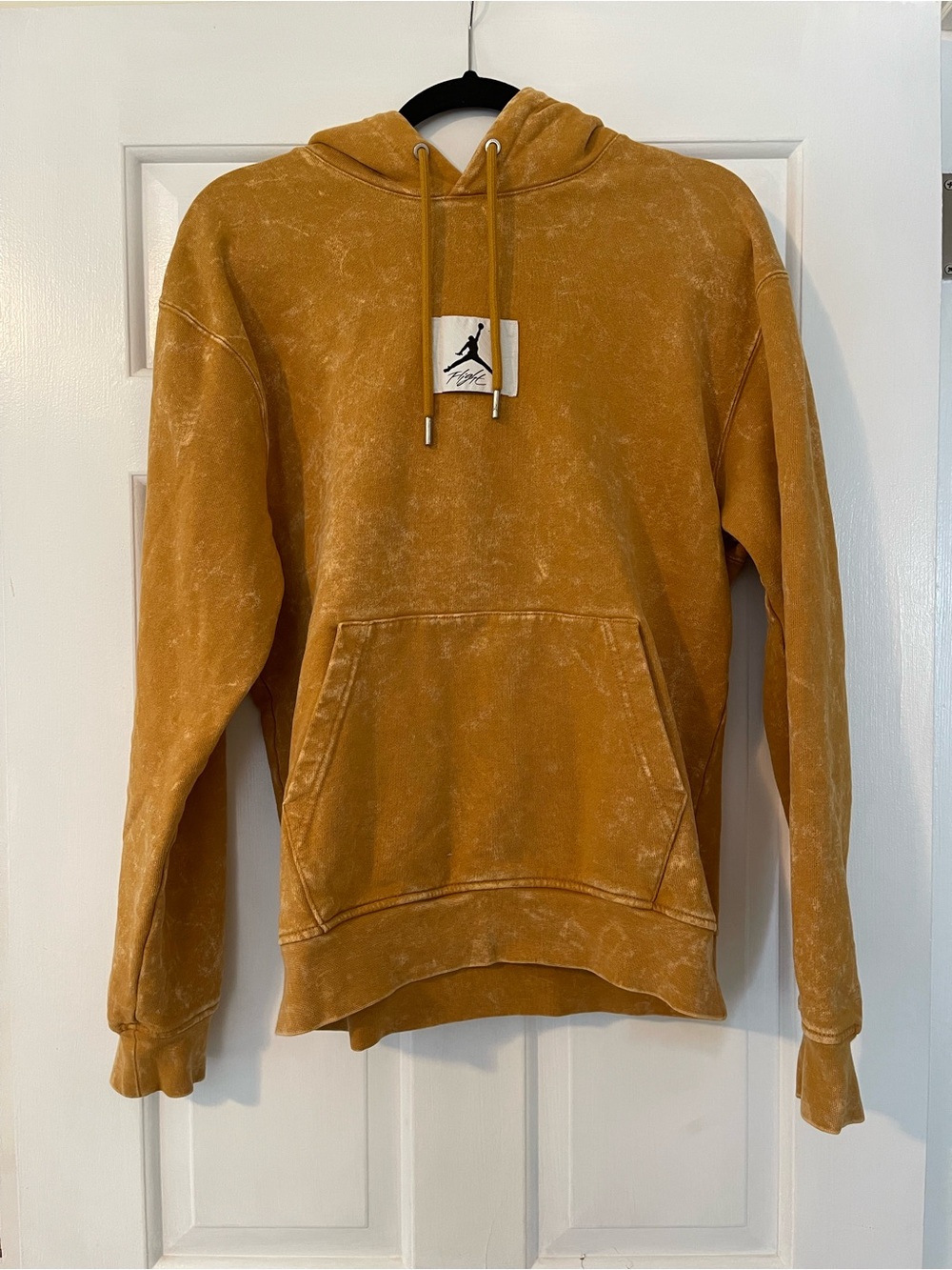 Mens Jordan Hoodie
Size Small
Acid wash distress
Flight logo